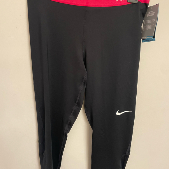 Nike Cropped Leggings Size Medium - Picture 1 of 7